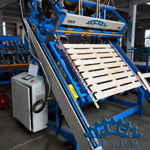 300-blocks pallet nailing machine.jpg