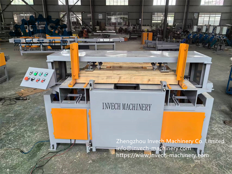 Double Head Wood Pallet Nocher Machine to delivery out